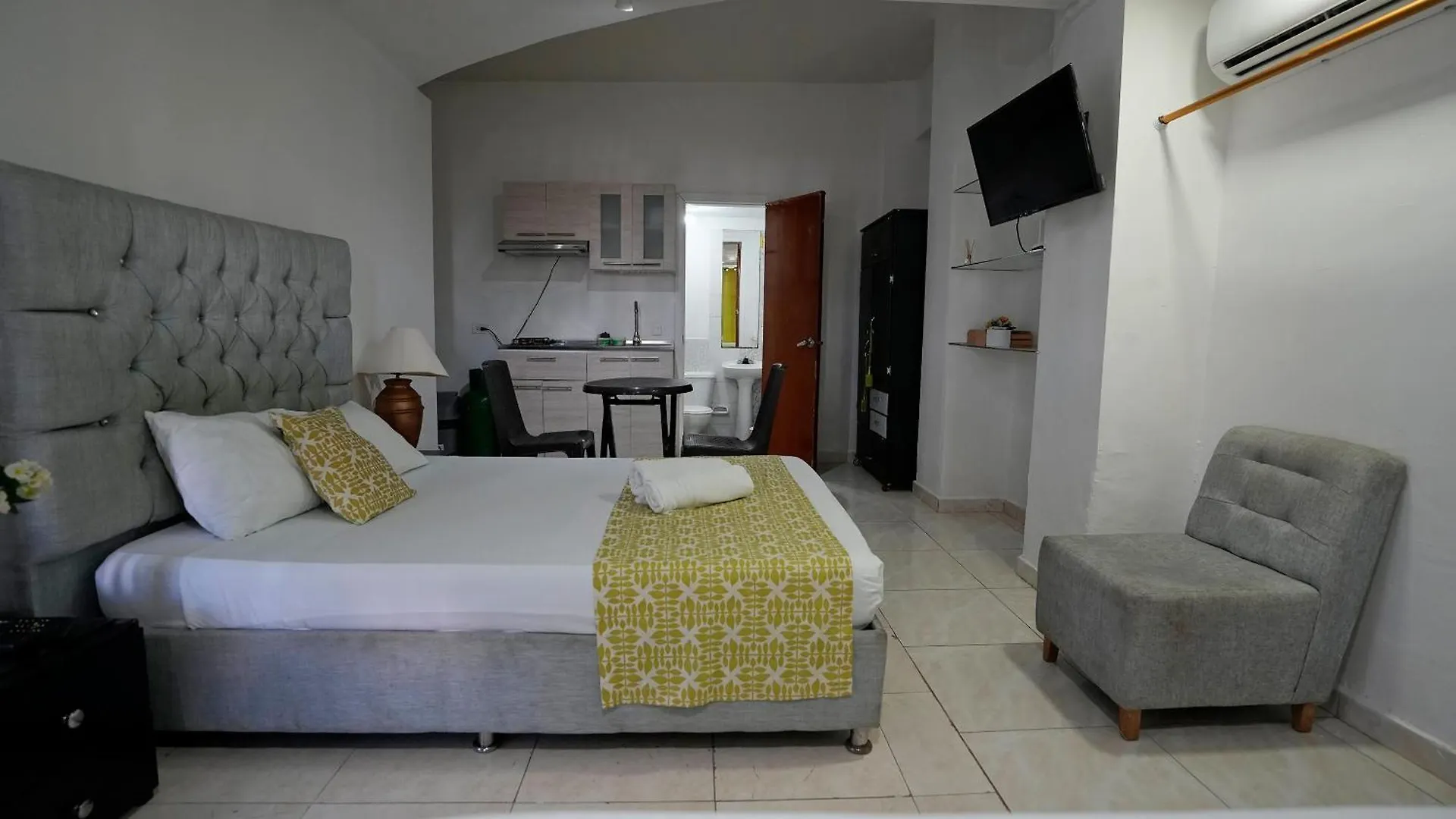 Estudio Con Entrada Independiente Laguito 1 Apartment Cartagena